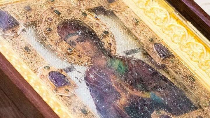 Священник РПЦ рассказал, что иконы в руках российских агрессоров мироточат