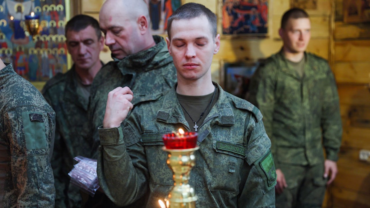 Российских срочников начали убеждать отказаться от абортов и поверить Бога