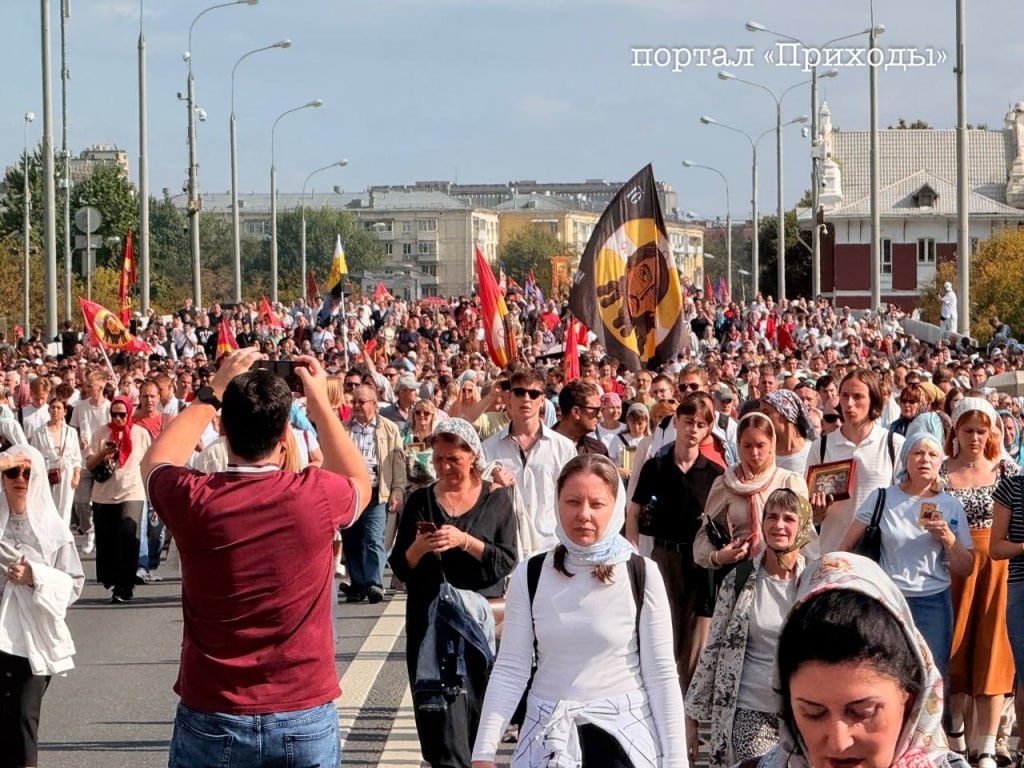 В администрации президента РФ высоко оценили помощь РПЦ российским военным