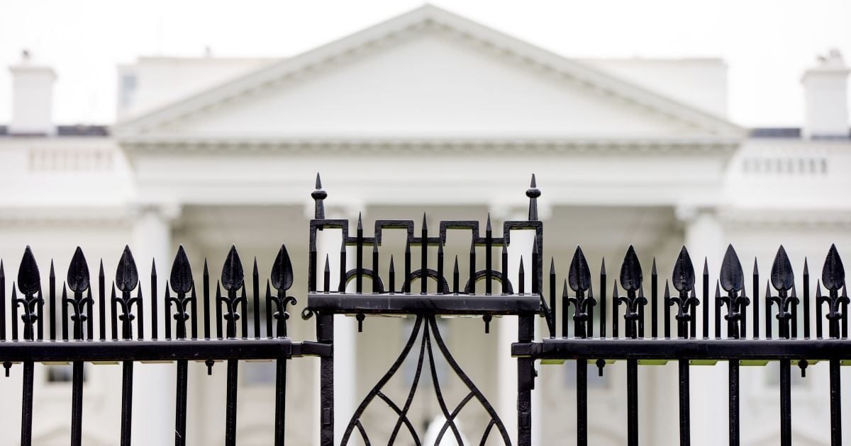 Белый дом принимает делегацию, поддерживающую УПЦ — это вызвало большой спор о связях делегатов с РПЦ и Кремлём