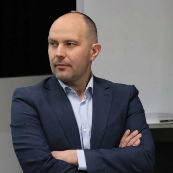 «Церковь, которая не ушла в подполье». Украинские протестанты на передовой волонтерства и капелланства