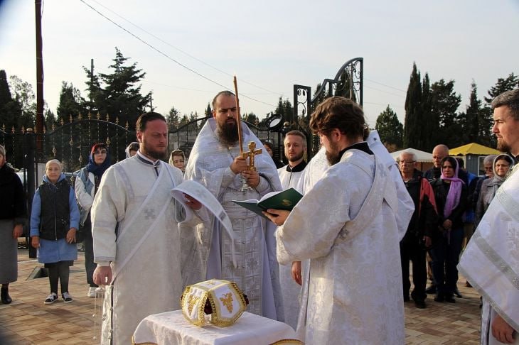 В аннексированном Крыму освятили храм, построенный у «аллеи героев»