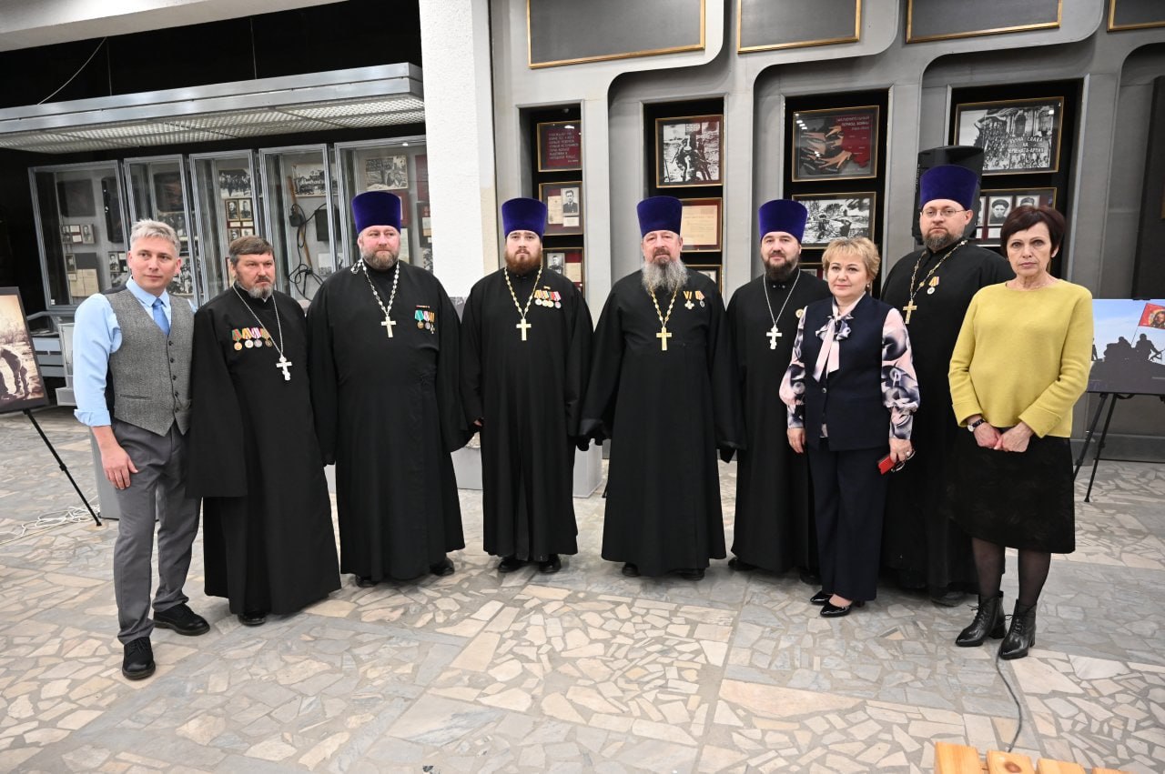 «С Богом к победе! Русское военное духовенство: история и современность» — в Брянске рассказали, как священники приближают «победу»
