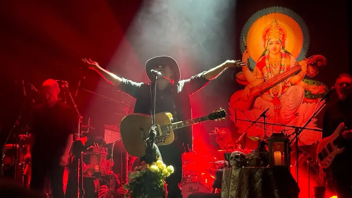 «Бог есть свет, и нет в Нём никакой тьмы»: антивоенный священник о том, почему слова Гребенщикова звучат как проповедь