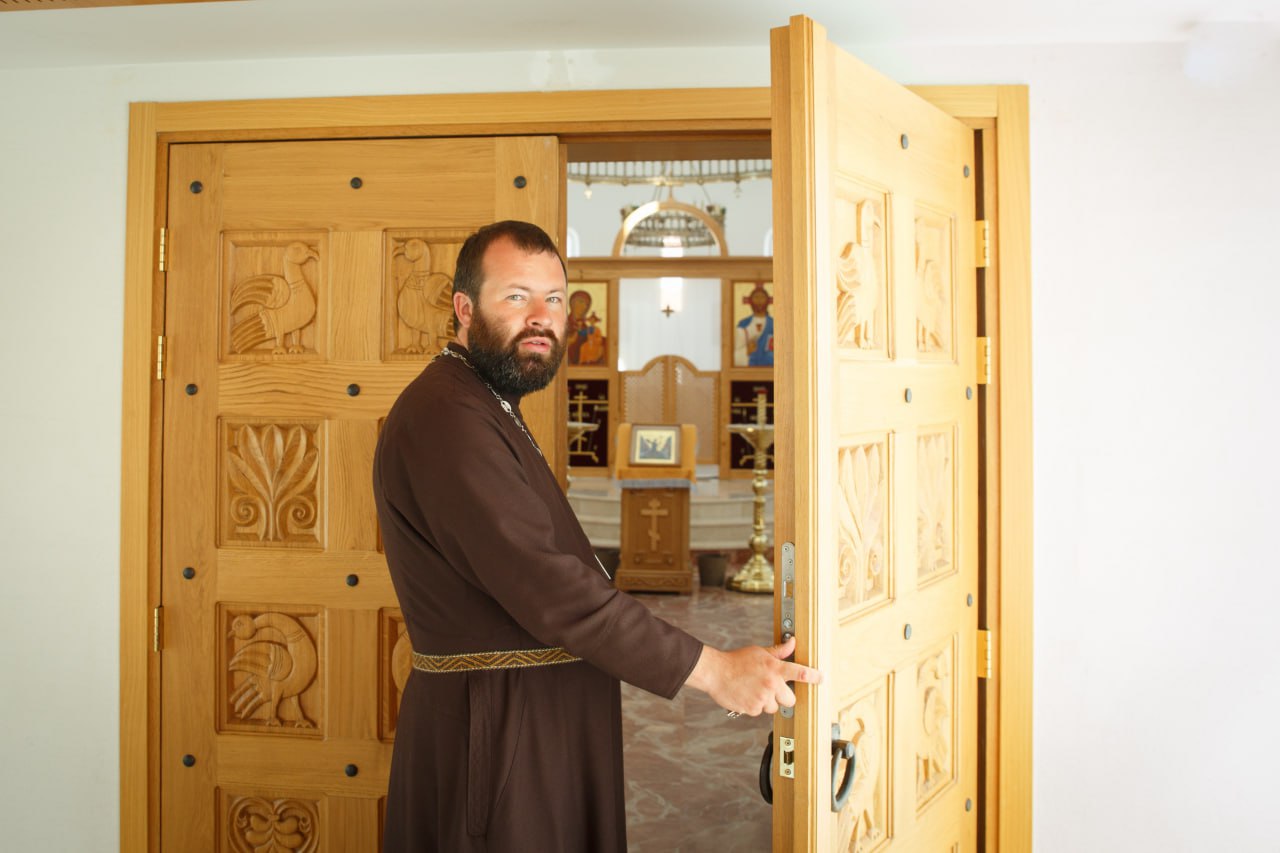 Антивоенного священника оштрафовали по «иноагентской» статье