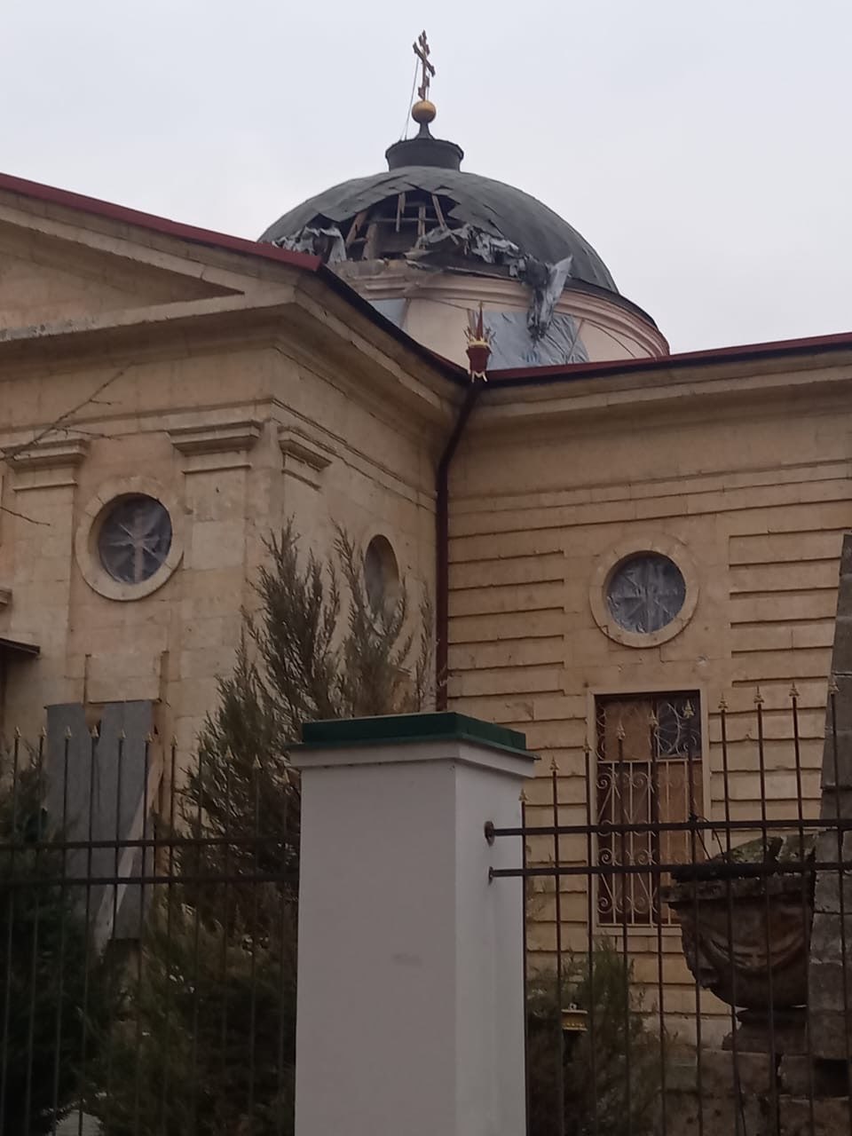 В Херсоне под российский обстрел попали два храма УПЦ