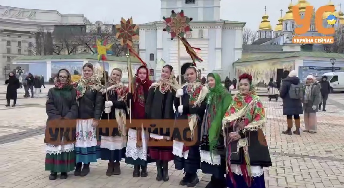 В Киеве рождественские колядки исполняются под звуки сирен