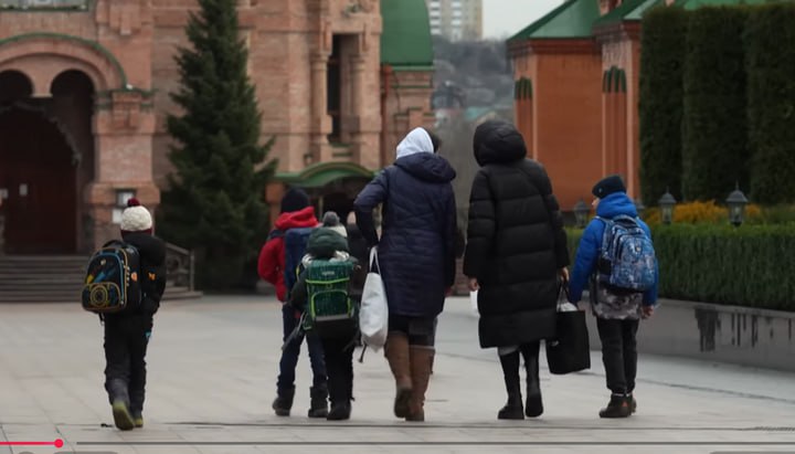 Директор школы при Голосеевском монастыре УПЦ: «Нас оболгали» — после “расследования” школу закрыли