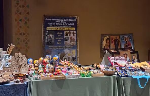 Сёстры минского монастыря, известного помощью российской армии, торговали в Швейцарии — но нарвались на протест