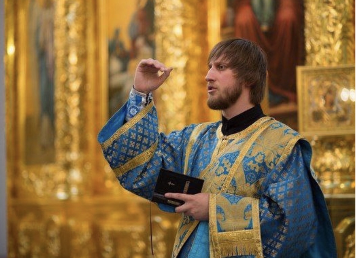 Смерть взявшего в руки оружие священника РПЦ обрастает все новыми нереальными подробностями