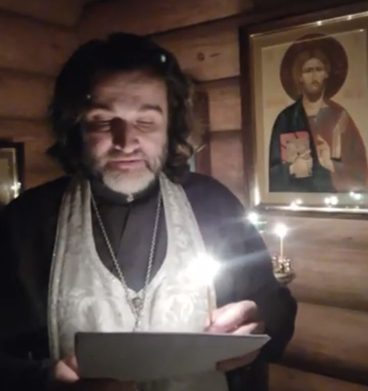 Священник Александр Востродымов подготовил молебен об «искоренении вражды»