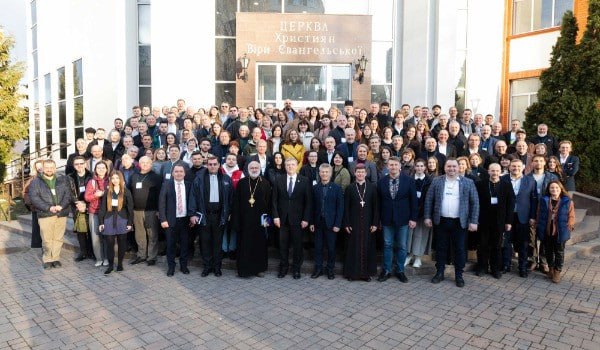 «Время слов закончилось»: в Киеве прошёл стартовый форум Украинского христианского движения