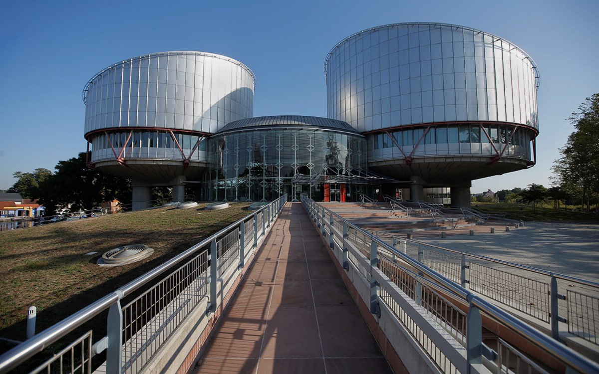 ЕСПЧ признал незаконным запрет «Перевода Нового мира» и присудил компенсации Свидетелям Иеговы в России