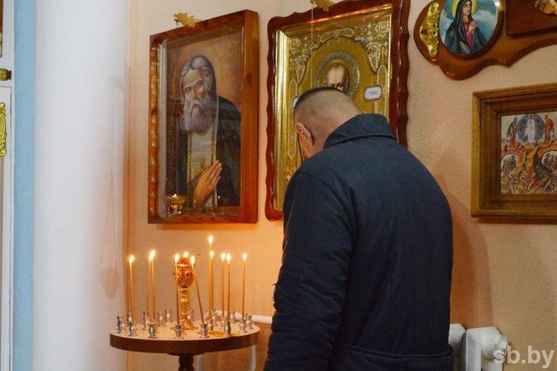 В Беларуси заключенному дали 5 суток ШИЗО за кусок пасхального кулича