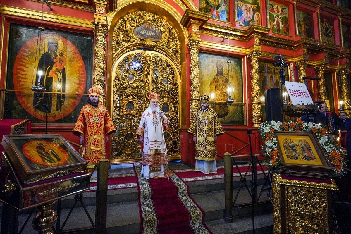 Патриарх Кирилл осудил большевиков за выход из Первой мировой войны