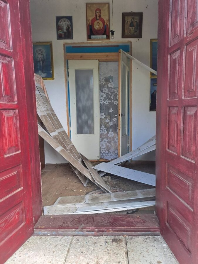 В Черниговской области после российского удара поврежден храм УПЦ