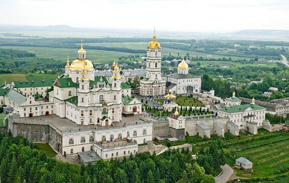 В Украине Почаевскую лавру УПЦ проверят на связи с РПЦ