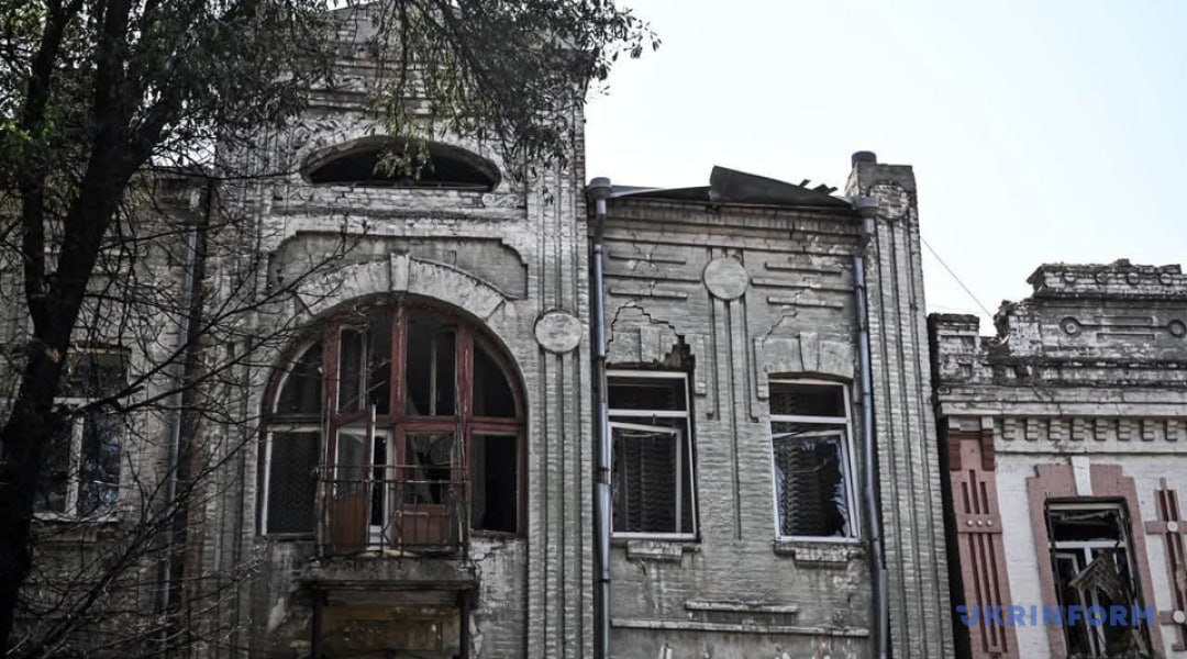 Российский дрон повредил бывшую синагогу в историческом центре Запорожья