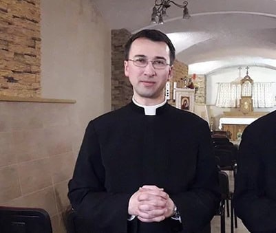 Католический священник-раскольник оказался своим среди российских зетников