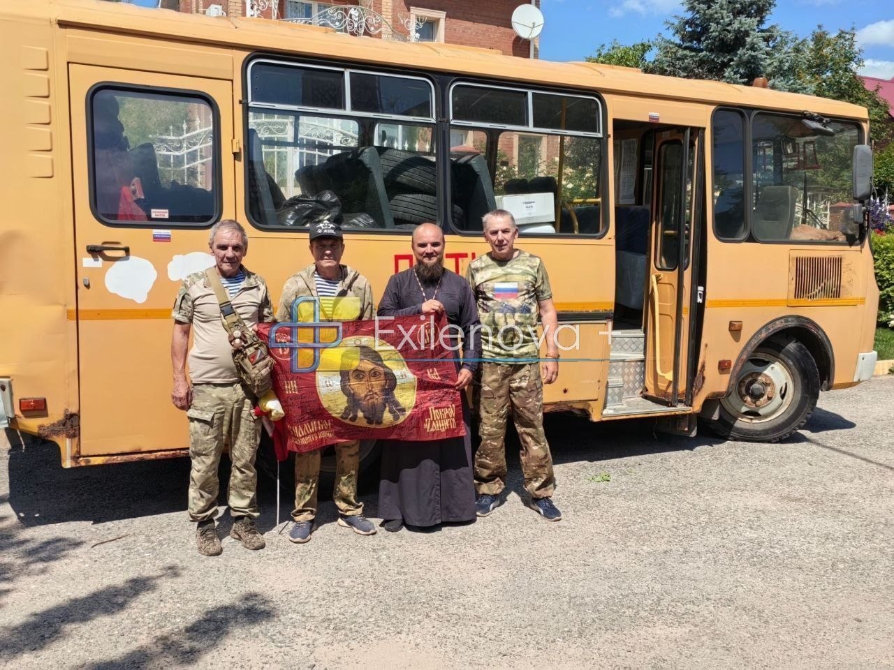 Священник показал, как российские военные прикрываются детьми