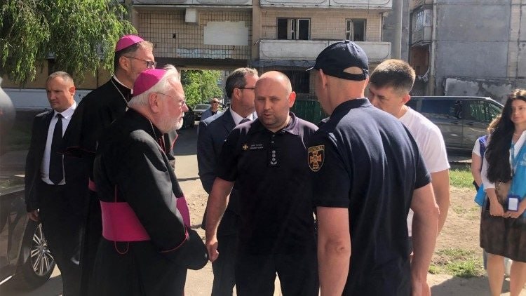 Архиепископ Галлахер после визита в Украину: «Не забуду глаза тех, кто потерял всё»