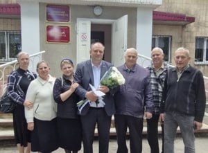 Рейды на богослужения, штрафы и угроза высылки: Forum 18 рассказал о преследовании верующих на оккупированных территориях Украины