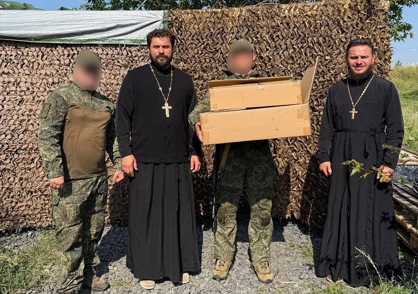 Священник из Саратова привез российским военным ретранслятор
