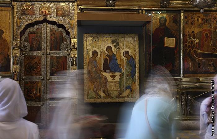«Троица» Рублёва оказалась в сломанной климатической камере — икона деформируется