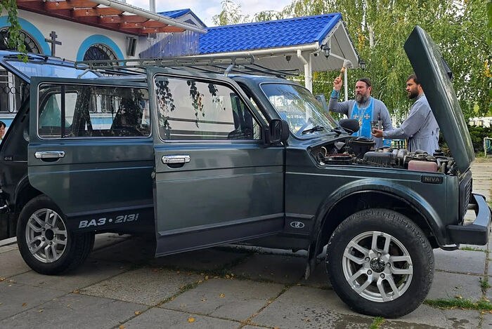 Крымские священники передали для убийства украинцев внедорожник, оптоволокно и бензин